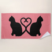 Romantische kat silhouet hart met koraal roze strandlaken (Voorkant)