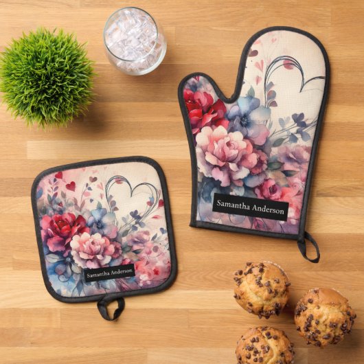 Romantische keuken: Abstracte harten Ovenwant & Pannenlap Set (Top down)