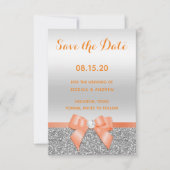 Romantische Koraalboog & Zilveren Glitter Bruiloft Save The Date (Voorkant)