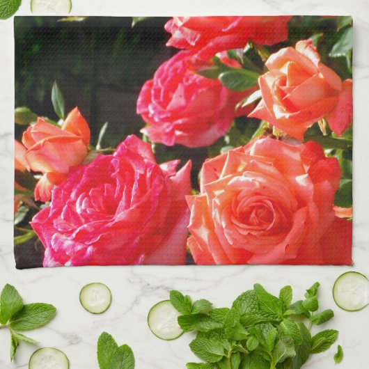 Romantische koraalRozen Theedoek (Gevouwen)