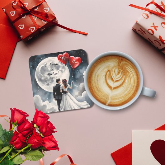 Romantische liefde op wolk negen sprookjeshuwelijk kartonnen onderzetters