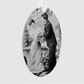 Romantische  liefhebbers op een bootje ornament (voorkant)