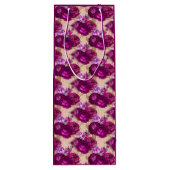 Romantische magenta-Rozen en goudbladeren op stran Wijn Cadeautas (Achterkant)