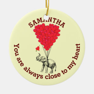 Romantische olifant en rood hart gepersonaliseerd keramisch ornament