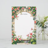 Romantische ontluikende rozen onder stenen boog briefpapier (Staand voorkant)