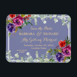 Romantische Paarse Floral Waterverf Opslagdatum Magneet<br><div class="desc">Deze verbluffende waterverf Sparen de Datum flexibele magneet kenmerkt een lichte lavendere achtergrond met luchtig paars, donker roos en een aanraking van rode bloemen en omringd door groene en eucalyptusbladeren. Het goudletteren en de aanraking van kalligrafie zijn een perfecte aanvulling op de mooie bloemen. Een mooie ontwerpkeuze om de toon...</div>