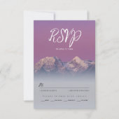Romantische paarse zonsondergang besneeuwde bergen RSVP kaartje (Voorkant)