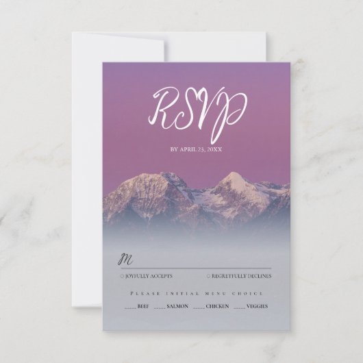 Romantische paarse zonsondergang besneeuwde bergen RSVP kaartje (Voorkant)