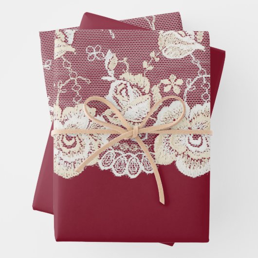 Romantische rode crème witte kant bloemenbruiloft inpakpapier vel (In situ)