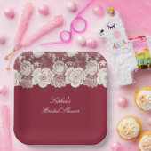 Romantische rode crème witte kant bloemenbruiloft papieren bordje (Feest)