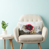 Romantische rode roos en witte kant kussen (Stoel)