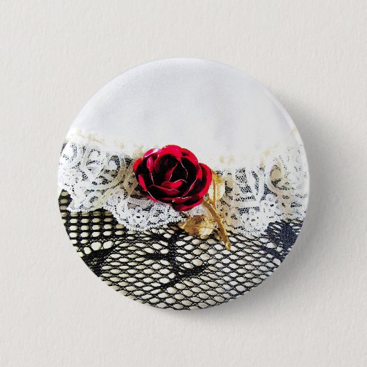 Romantische rode roos en witte kant ronde button 5,7 cm (Voorkant)
