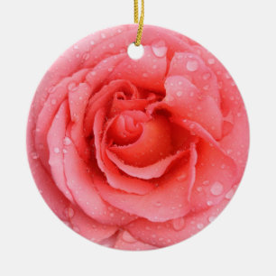 Romantische rode roze waterdruppels keramisch ornament