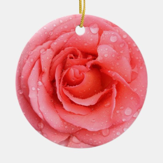Romantische rode roze waterdruppels keramisch ornament (Voorkant)