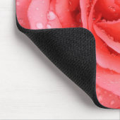 Romantische rode roze waterdruppels muismat (Hoek)