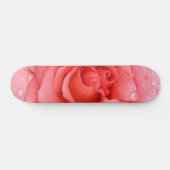 Romantische rode roze waterdruppels skateboard (Horizontaal)