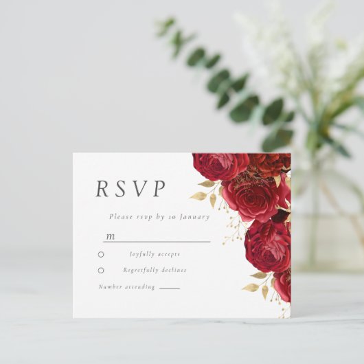 Romantische rode rozen gouden blad bruiloft briefkaart (Staand voorkant)