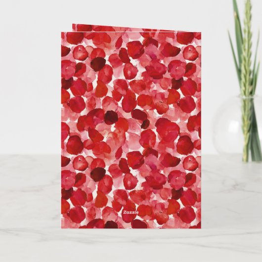 Romantische rode rozenblaadjes bloemenbruiloft kaart (Achterkant)