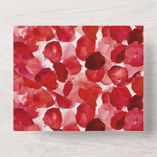 Romantische rode rozenblaadjes bruiloft all in one uitnodiging (Achterkant)