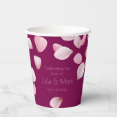 Romantische Roze Bloemblaadjes Bruiloft Papieren Bekers (Voorkant)