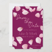Romantische roze bloemblaadjes Save the Date Weddi Kaart (Voorkant)