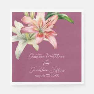 Romantische roze en witte lelies op fuchsia servet