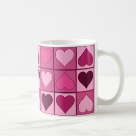 Romantische roze harten omhoog en omlaag koffiemok