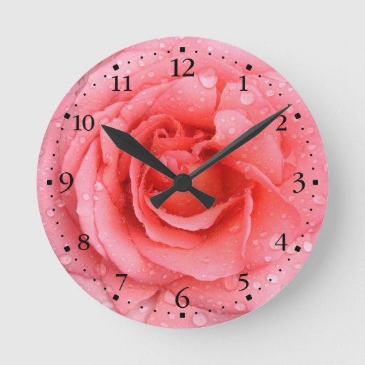 Romantische roze roze druppels water ronde klok (Voorkant)