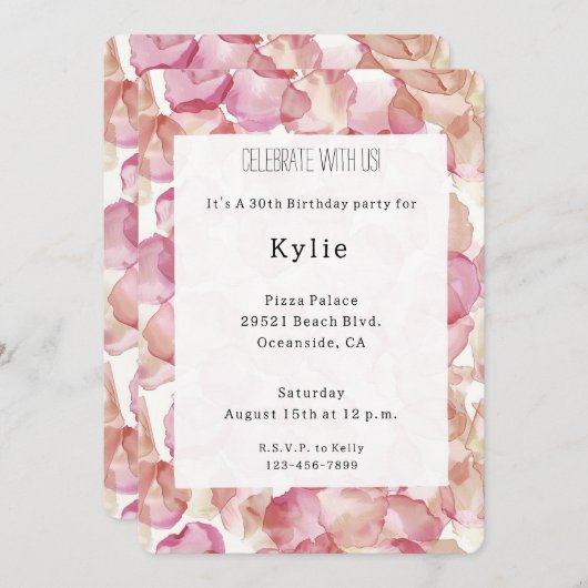 Romantische roze rozenblaadjes bloemenverjaardag kaart (Voorkant / Achterkant)