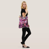 ROMANTISCHE ROZEN TOTE BAG (Op model)
