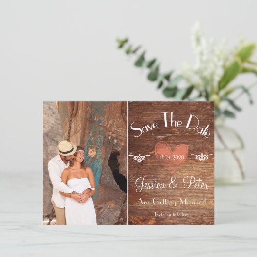 Romantische Rustieke Foto Hart & Hout Save The Dat Kaart (Staand voorkant)