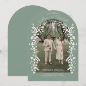 Romantische Sage Green Floral Arch Save the Date Kaart (Voorkant / Achterkant)
