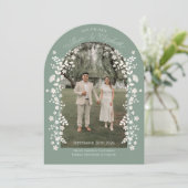 Romantische Sage Green Floral Arch Save the Date Kaart (Staand voorkant)