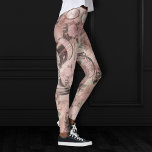 Romantische Steampunk | Antiek Vintage Ephemera Leggings<br><div class="desc">90 jaar gekrompen, helemaal opgegroeid! Feminine, verfijnd Victoriaans tijdperk met een schouderklopje met steampunk naadloos patroon met dystopian cogwielers, fietsen, schedel, uil, telescoop en nog veel meer op een zachte romantische milleniumroze roze roze roze achtergrond. Dit abstracte ontwerp uit de jaren '90 is voorzien van een prachtig palet dat een...</div>
