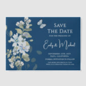 Romantische stoffige blauwe bloem Save the Date We Vellum Uitnodigingen (Voorkant)