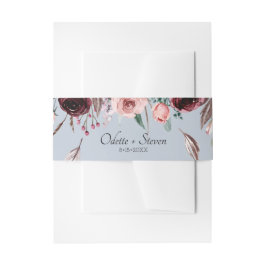 Romantische stoffige blauwe en bordeauxrode bloeme uitnodigingen wikkel