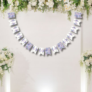 Romantische stoffige blauwe en lila hydrangea's br vlaggetjes