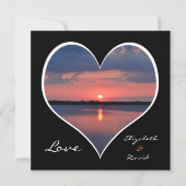 Romantische Sunset Heart Wedding Uitnodiging (Voorkant)