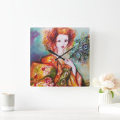 ROMANTISCHE VROUW MET EEN SPARKERPIEGEL VERDER VIERKANTE KLOK (Huis)