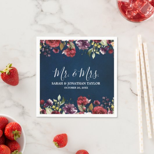 Romantische Waterverf Burgundy Red Navy Floral Servet (Insitu)