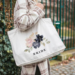 Romantische Waterverf marine Florals Wedding Bride Tote Bag<br><div class="desc">Romantische Waterverf Navy Florals Wedding Bride Canvas tas #hand schilderde flora #romantic botanical #floral bruiloft Uitnodigingen #spring bruiloft #elegant #formal bruiloft #bruiloft #elegant bruiloft #romantische bruiloft</div>