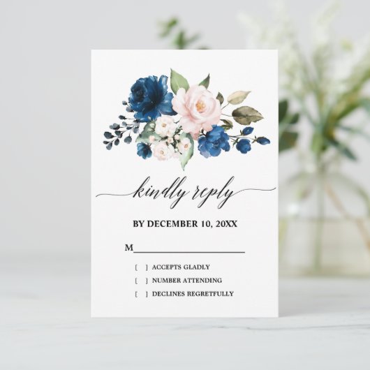 Romantische Waterverf Navy Blue Blush Roos Floral RSVP Kaartje (Staand voorkant)