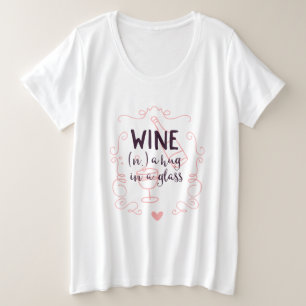 Romantische wijn is een knuffel in een glas grote maat t-shirt