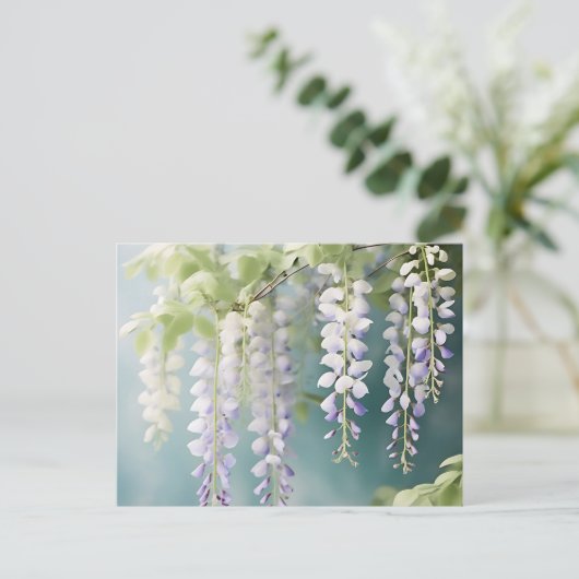 Romantische Wisteria Vine Waterverf op Dusty Blue Briefkaart (Staand voorkant)
