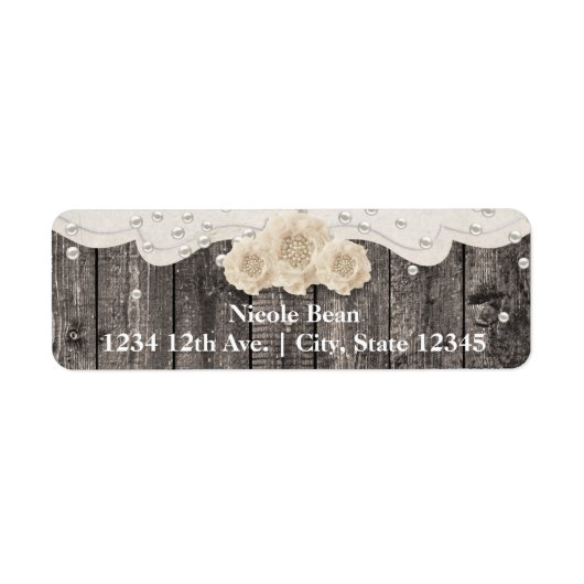 Romantische Witte Bloem & Parels Rustieke Hout Etiket (Voorkant)