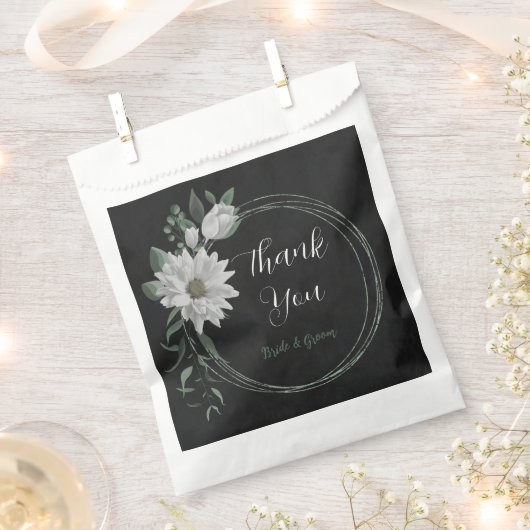 Romantische witte bloemen & groene bladeren bruilo bedankzakje (Geknipt)