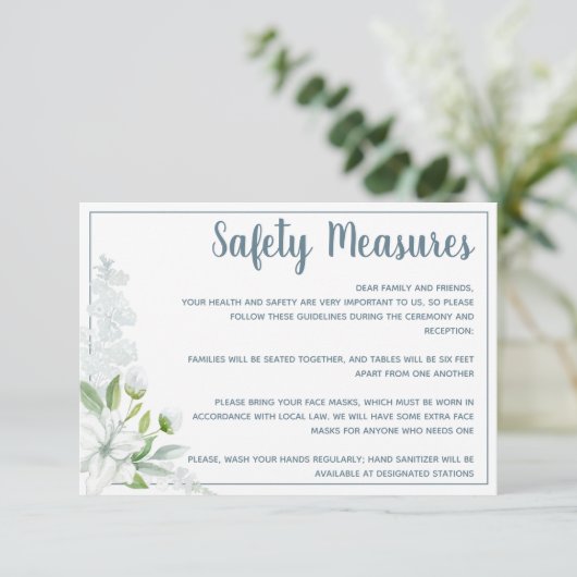 Romantische witte bloemen: veilig voor bruiloft informatiekaartje (Staand voorkant)