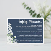Romantische witte bloemen: veilig voor bruiloft informatiekaartje (Staand voorkant)