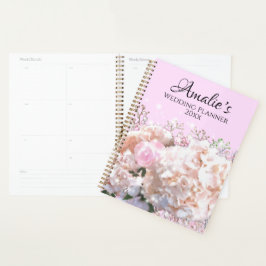 Romantische witte brandkranen roze rozen Weddensch Planner