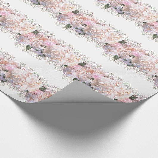 Romantische witte brandkranen, roze witte bloemen cadeaupapier (Hoek)